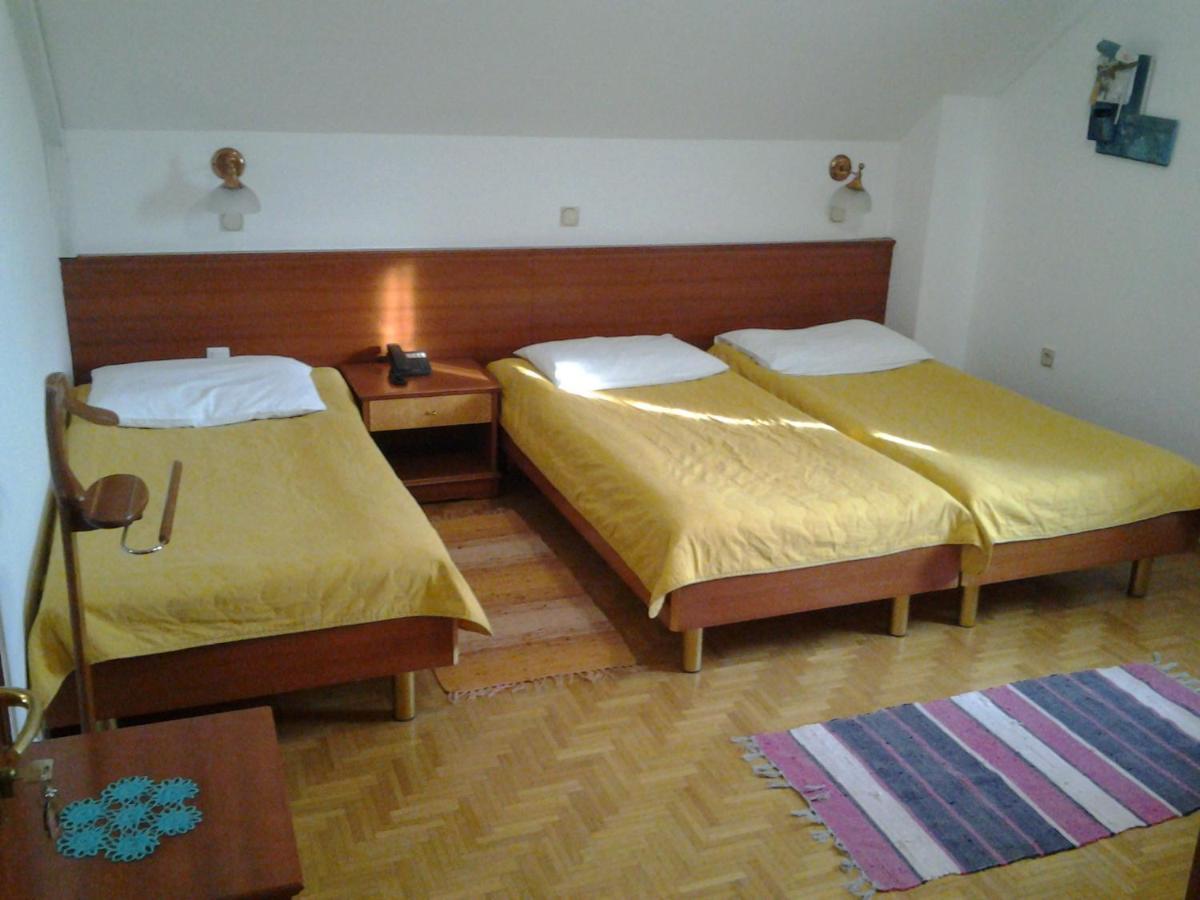 Guest House Arvaj Kranj városi község Szoba fotó
