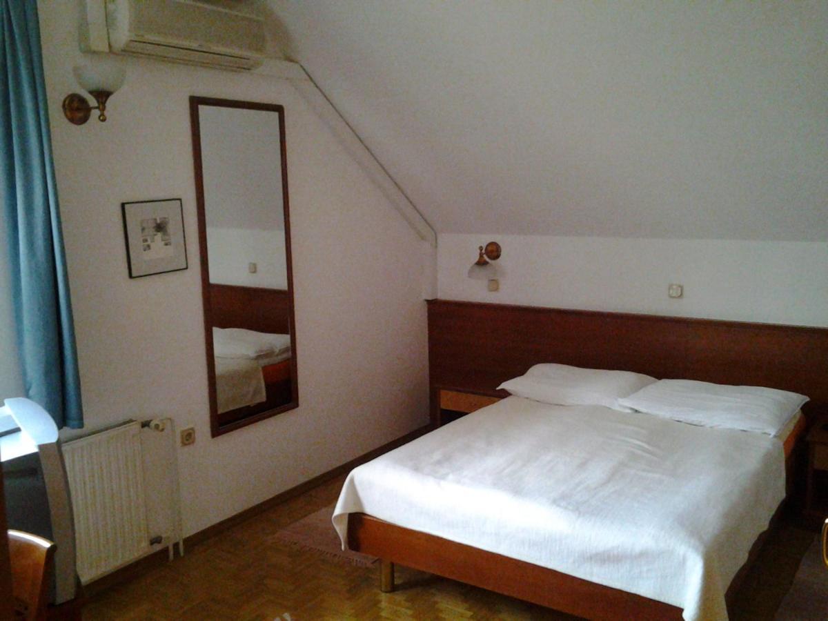 Guest House Arvaj Kranj városi község Szoba fotó